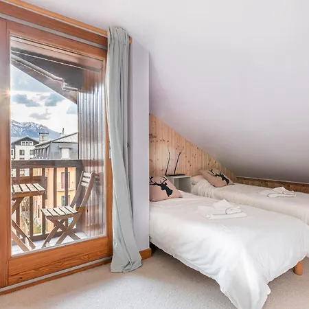 55 M With Balconies And Mont Blanc View *